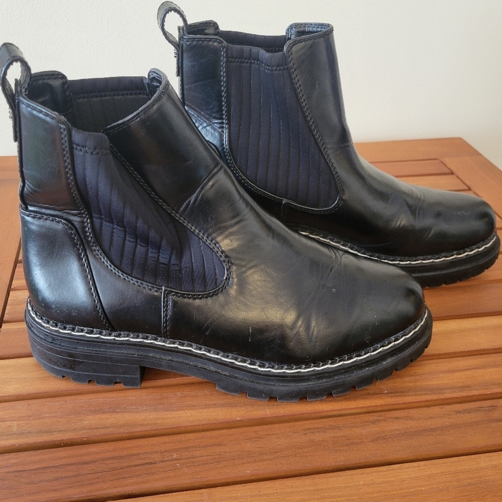 Sam & Libby Black Lug Sole Booties Size 10